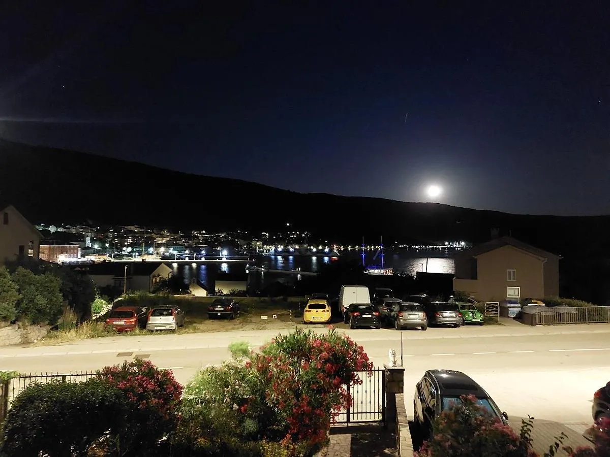 Apartmani Ana Cres 0*,  Croatia